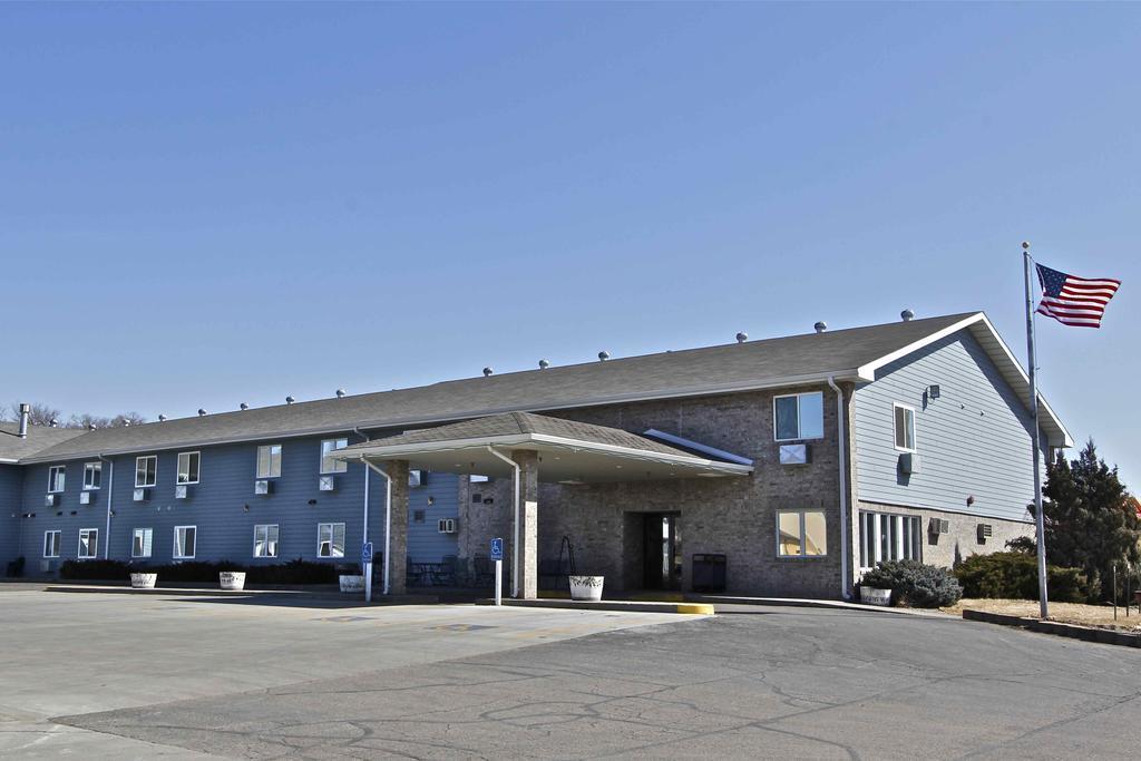 Governors Inn A Travelodge By Wyndham Pierre  Kültér fotó